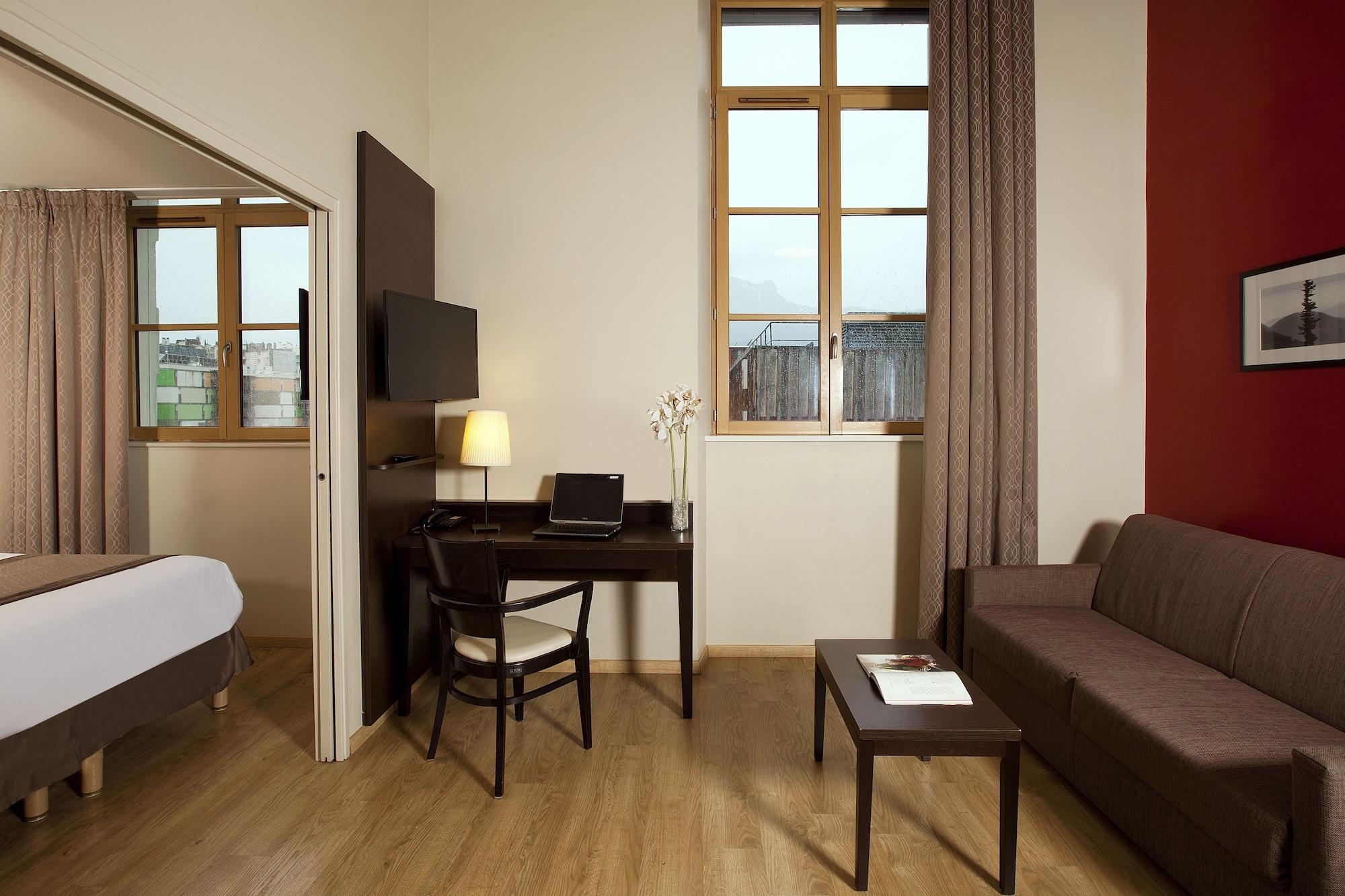 Residhome Grenoble Caserne De Bonne מראה חיצוני תמונה